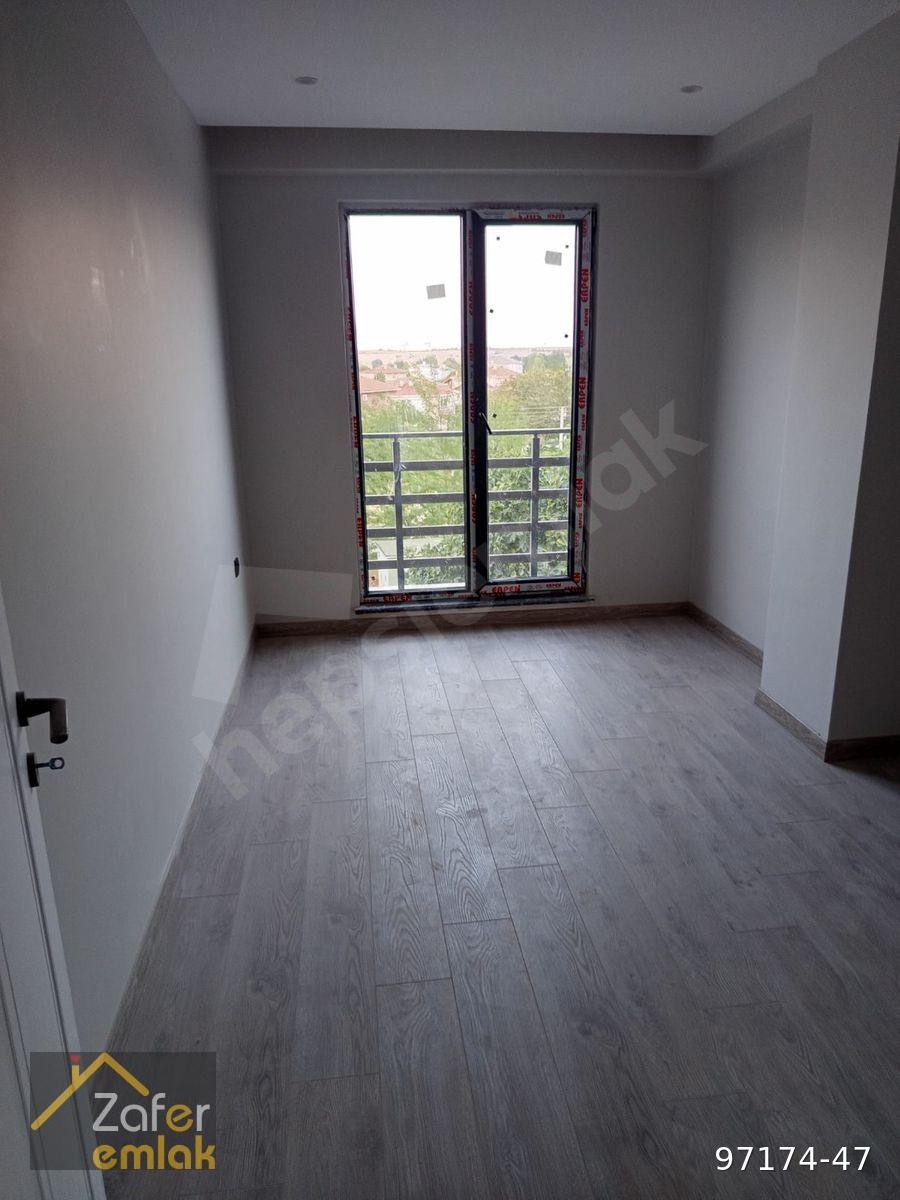 Kırklareli Babaeski de satılık arakat 2+1 doğalgazlı sıfır dair emiz satılıktır.