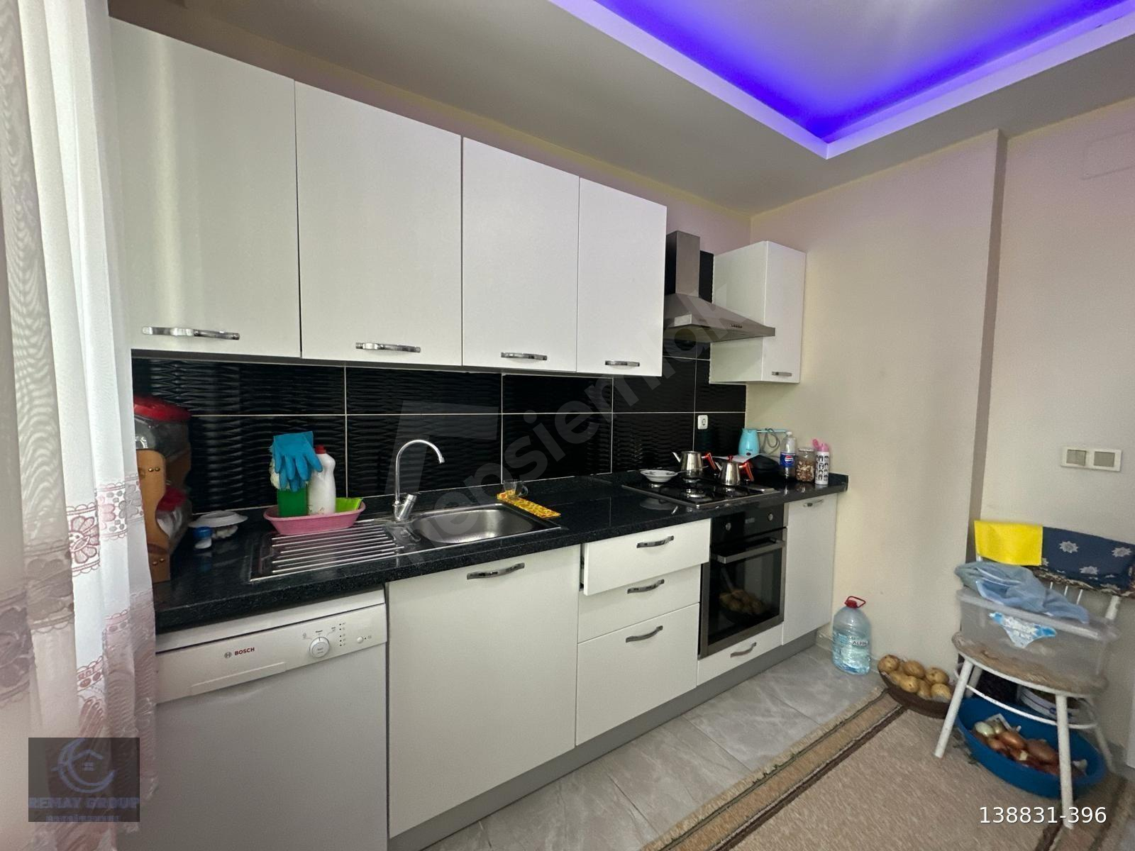 100.YIL MAH KİRALIK 2+1 DAİRE KAPALI MUTFAK DÜŞÜK KAT GENÇ BİNA