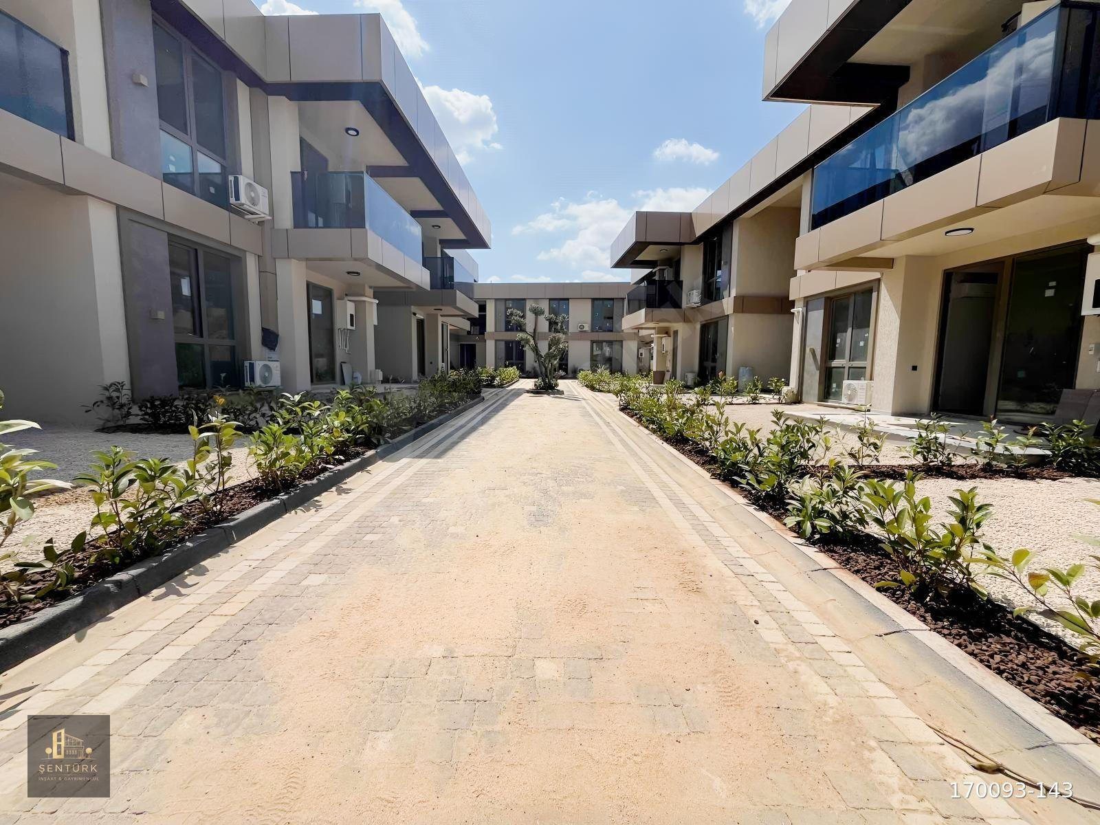 ÖNERLER BÖLGESİNDE YATAY MİMARİ SİTE SIFIR 2+1 90M2 HAVUZLU