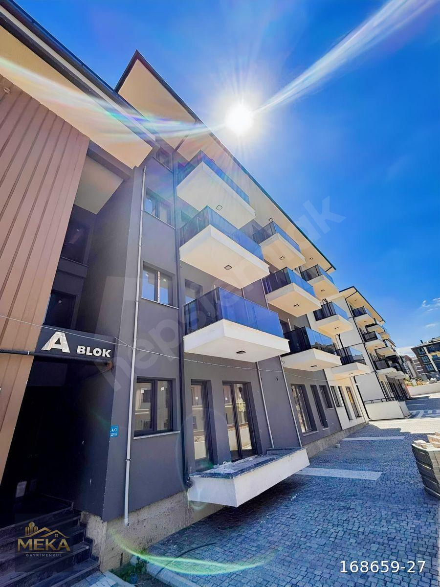 Tekirdağ Atatürk Mahallesinde Havuzlu Sitede Kiralık 1+1 Daire