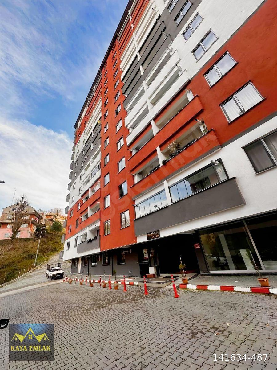 İncivezde kapalı Otoparklı balkonlu 1+1 daire