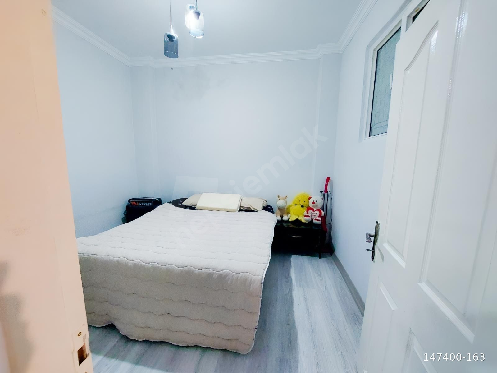 BAĞCILAR HÜRRİYETTE BAKIMLI TEMİZ GİRİŞ KAT BALKONLU DAİRE