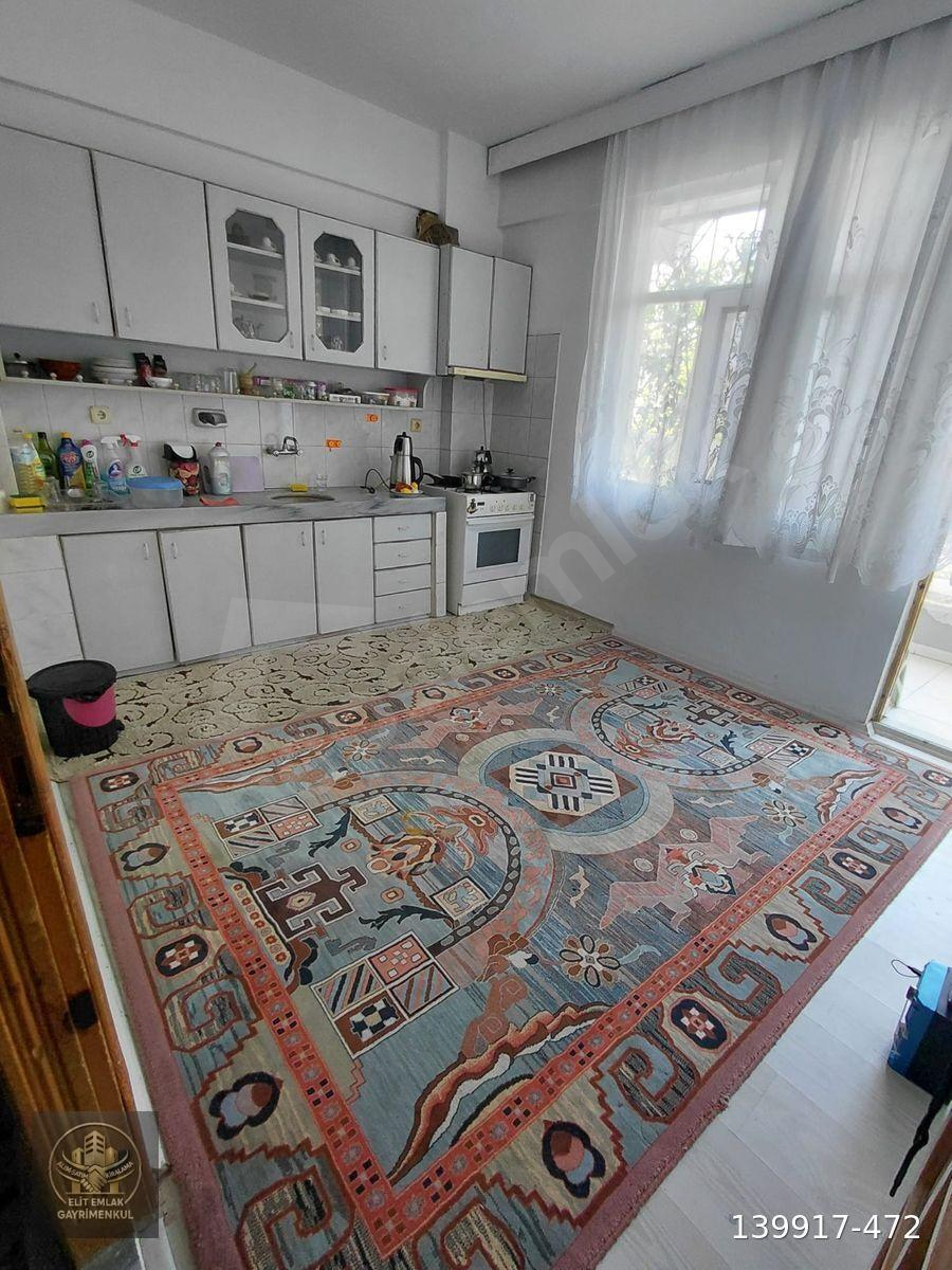 TOKAT NİKSAR ELİT EMLAKTAN SATILIK KAT MÜLKİYETLİ 2+1 DAİRE UYGUN FİYATA