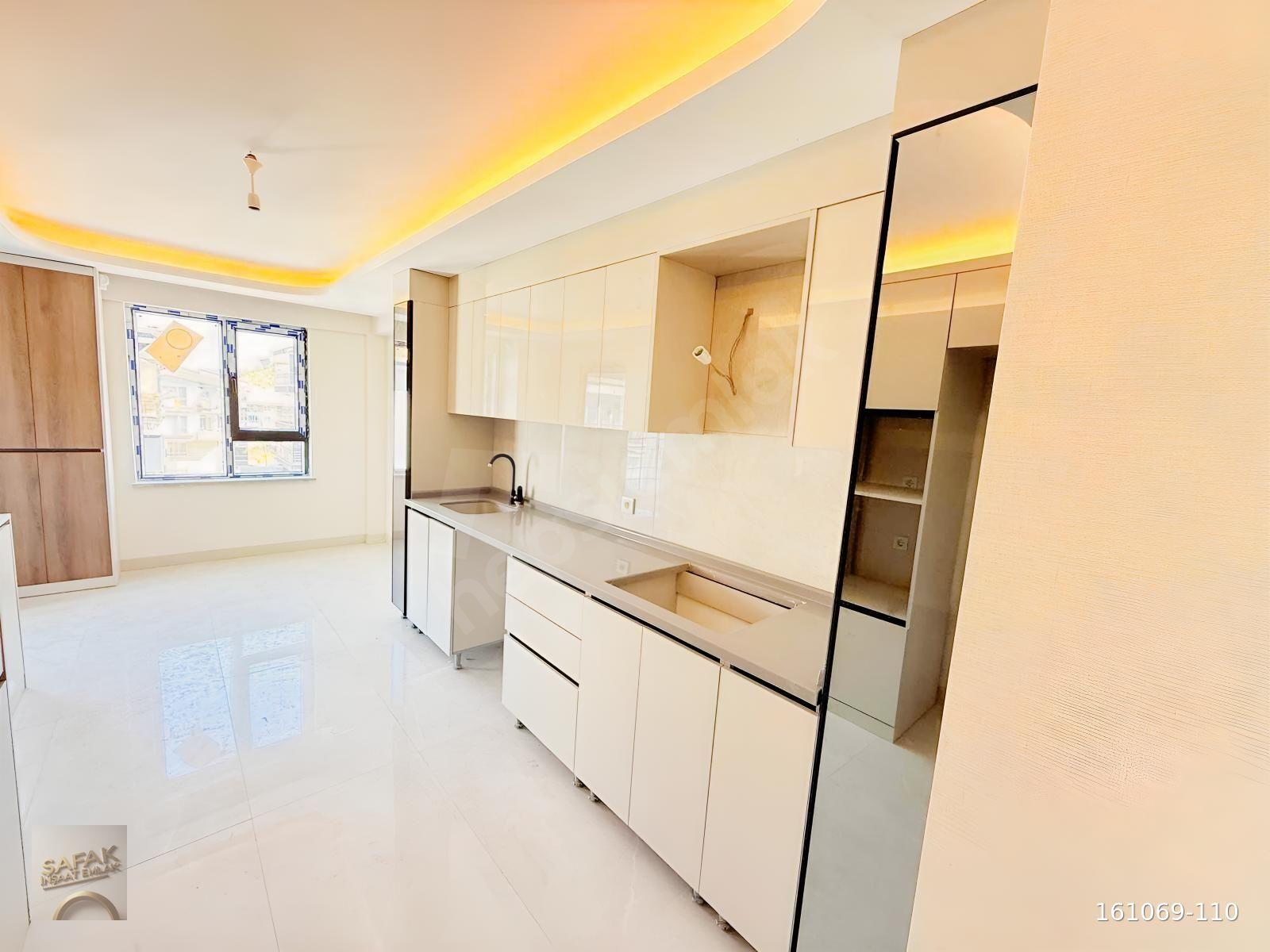 ŞAFAK İNŞAAT EMLAK'TAN YILDIZTEPE'DE FULL + FULL & LÜX 4+1 DAİRE