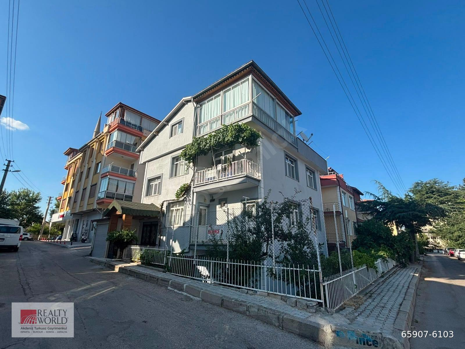 ISPARTA BAHÇELİEVLER'DE KİRALIK 1+0 KIZ APARTI