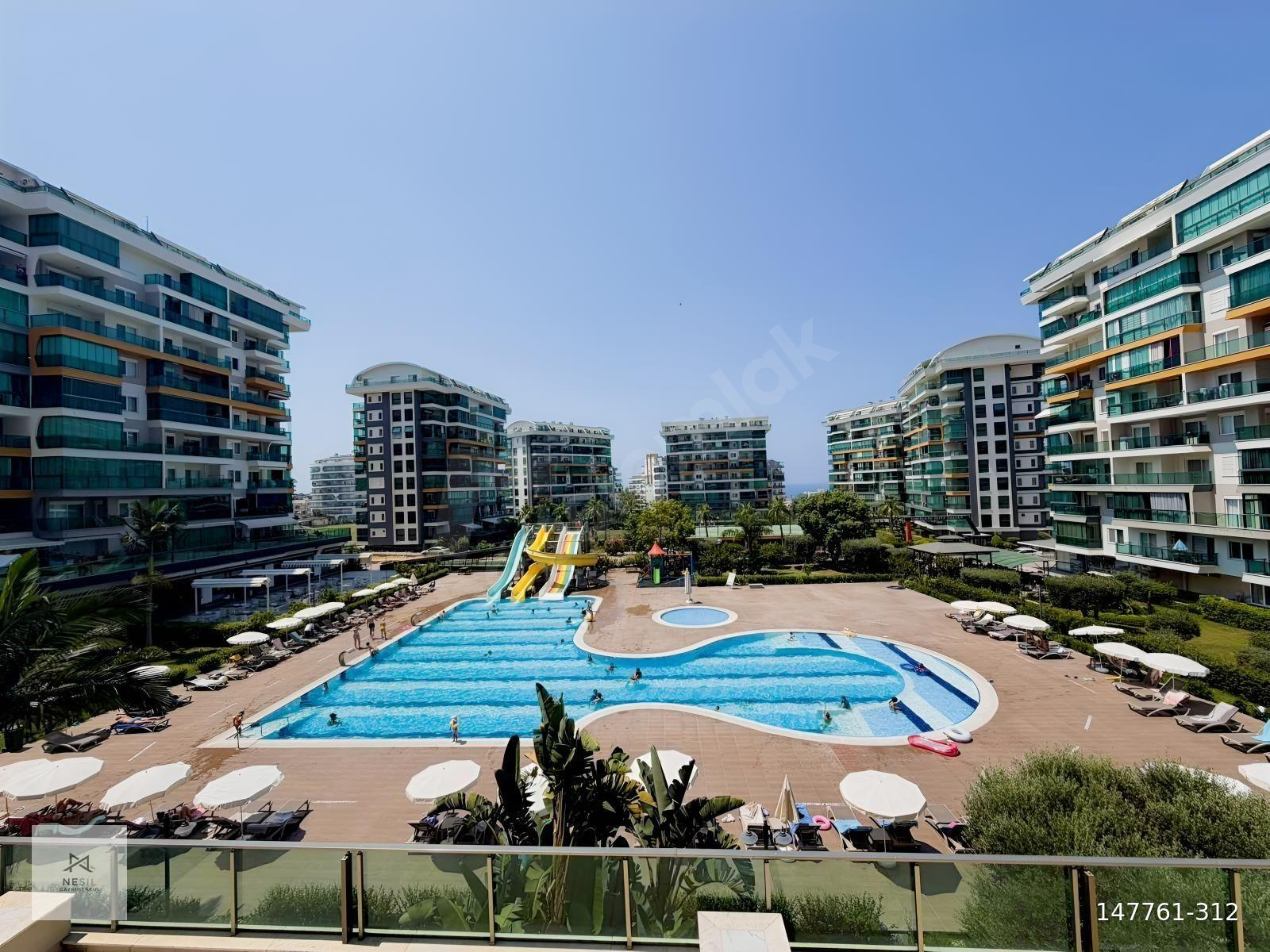 SİBERLAND OLİVE GARDEN LÜKS EŞYALI 1.KAT 1+1 65M2 DENİZE YAKIN