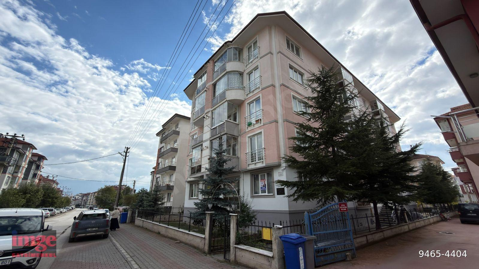 Borazanlar Mahallesinde Full Eşyalı Kiralık 3+1 Daire