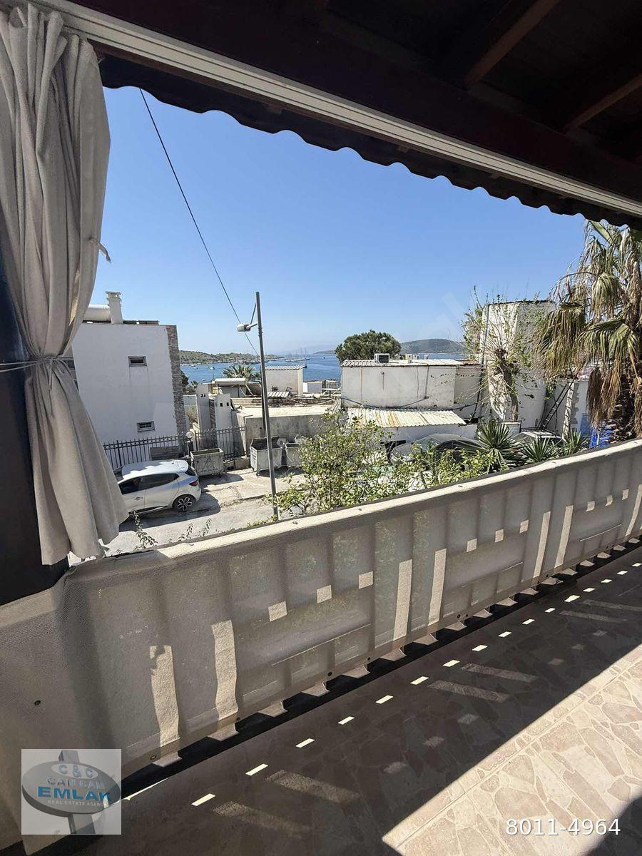 BODRUM GÜMBETTE DENİZ MANZARALI 2+1 KİRALIK DAİRE