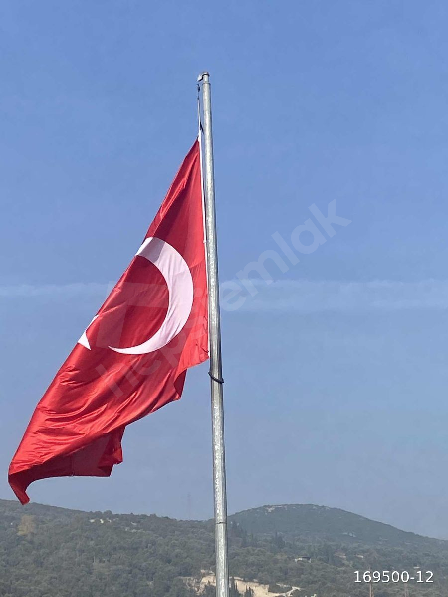 Mersin Erdemli Ayaş'ta Eşyalı 1+1 Ara katDaire Selenium Sitesi