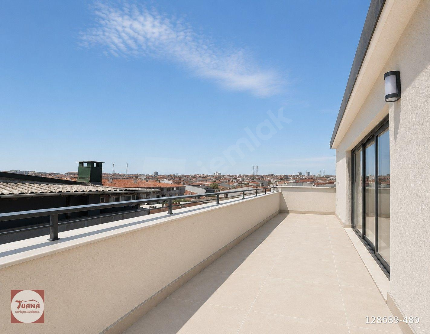 TUANA YAPI AVCILARDA METROBÜSE 5DK 2+1 TERASLI KELEPİR LÜX DAİRE