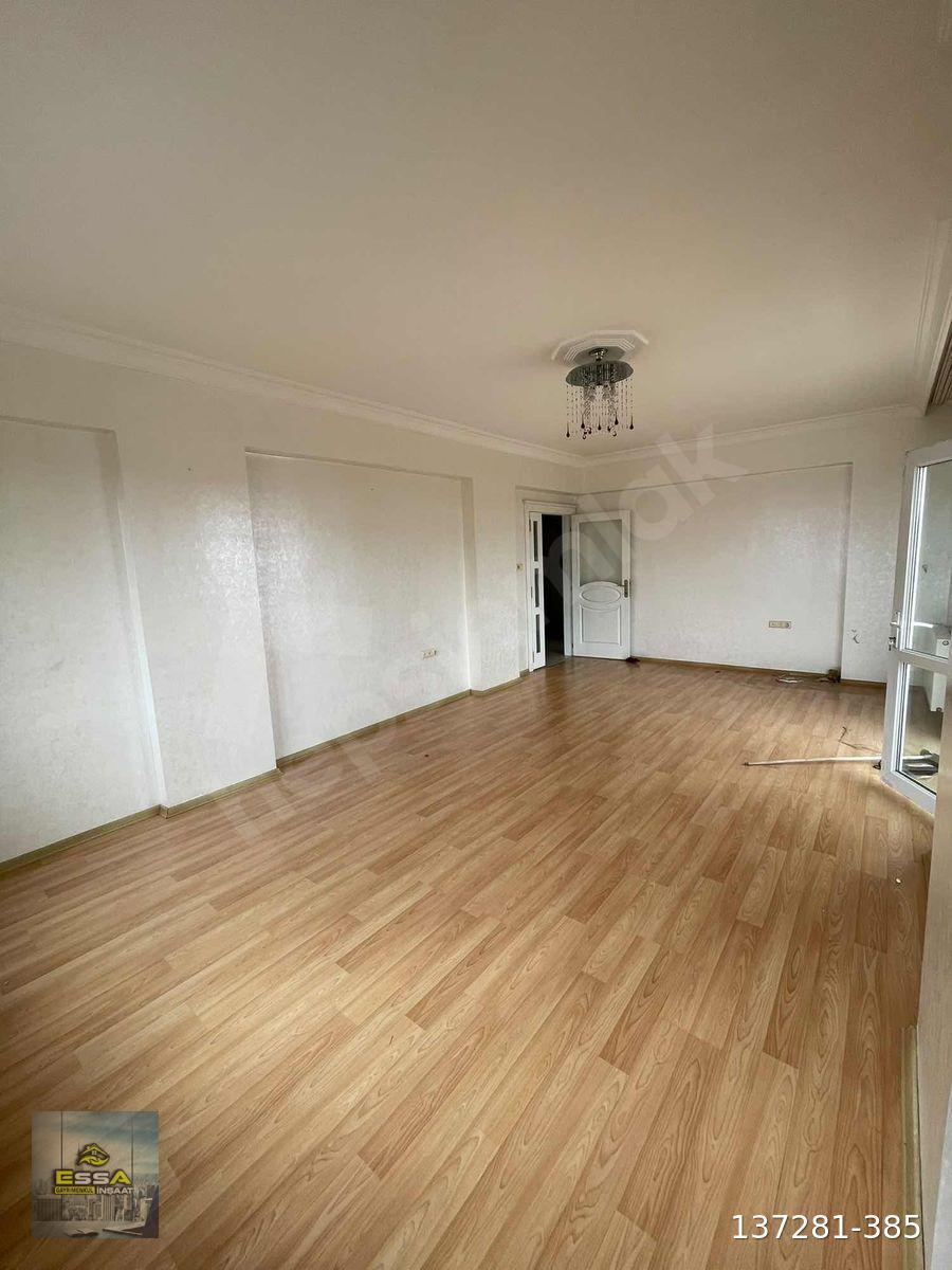 Karataş Merkez Tramvay Yanında Kiralık ARAKAT 3+1 Daire