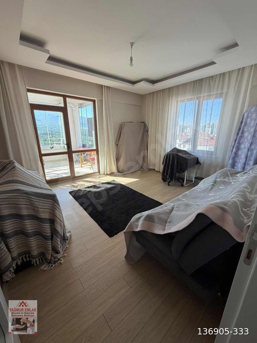YAĞMUR EMLAK'TAN BOR YOLUNDA 4+1 FUL YAPILI GENİŞ DAİRE