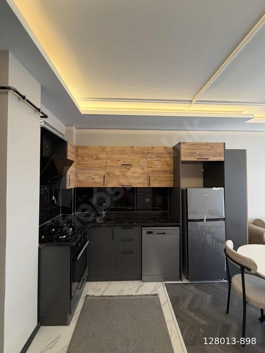 ATAKUMDA HAVUZLU SİTEDE SIFIR EŞYALI KONSEPT 1+1 DAİRE