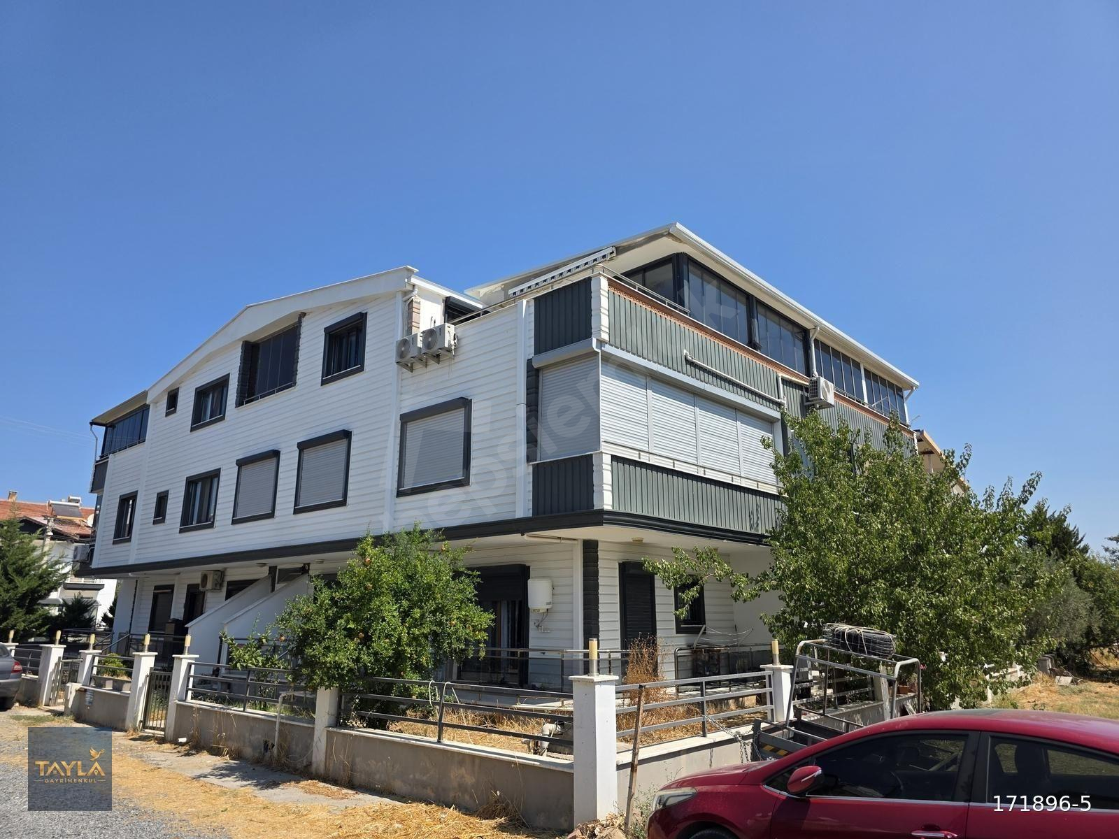 TAYLA'dan Burhaniye İskele'de Satılık Denize 300M 2+1 Dubleks