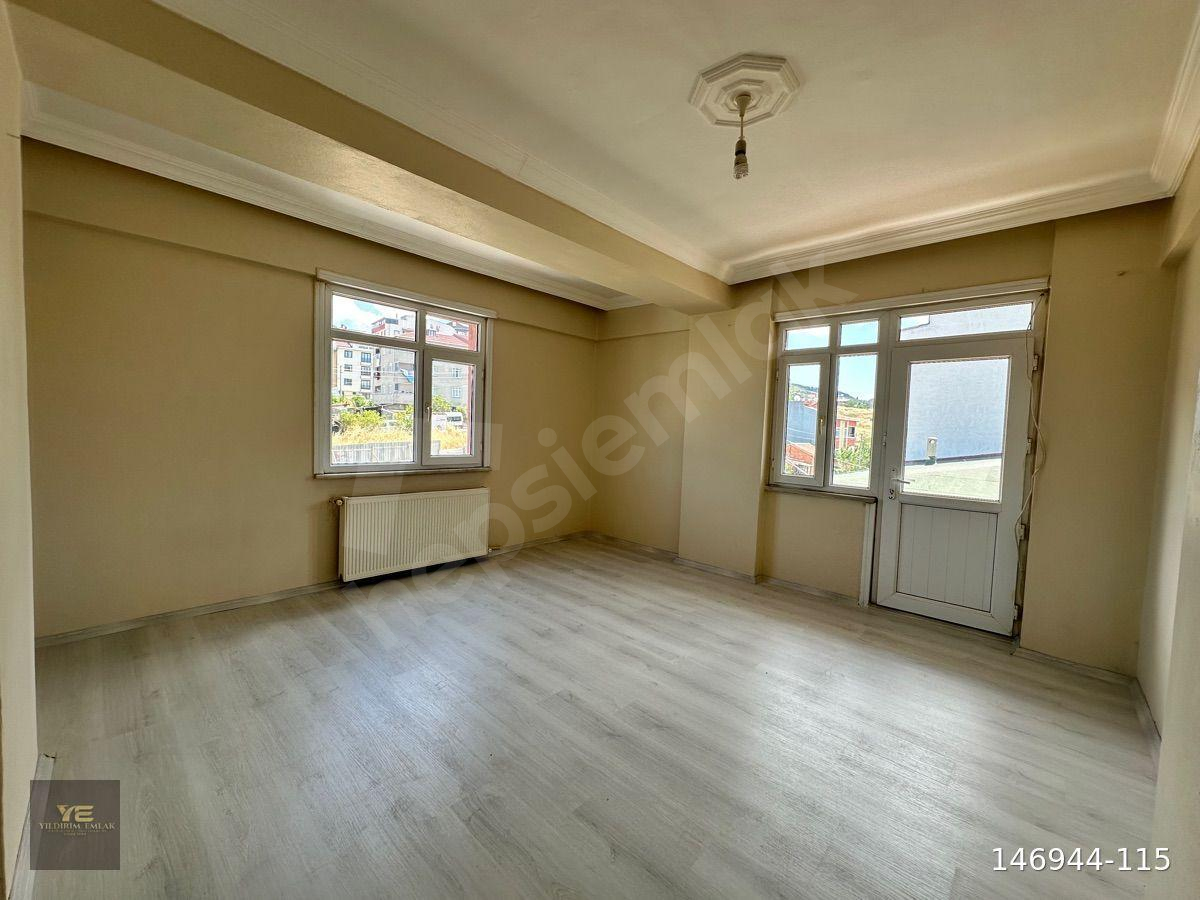 Çayırova Emek Mah. 100 m² 3+1 Ara Kat Daire..