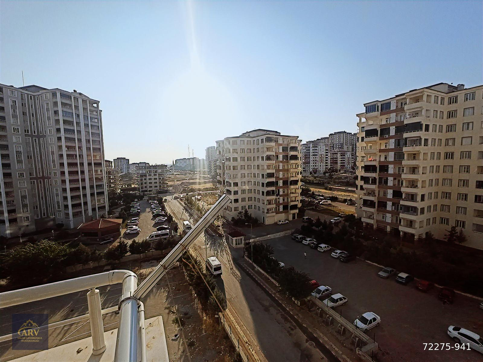 ARV GYO'DAN ABDULHAMİT HAN'DA SİTE İÇİ ARA KAT 2+1 KİRALIK DAİRE