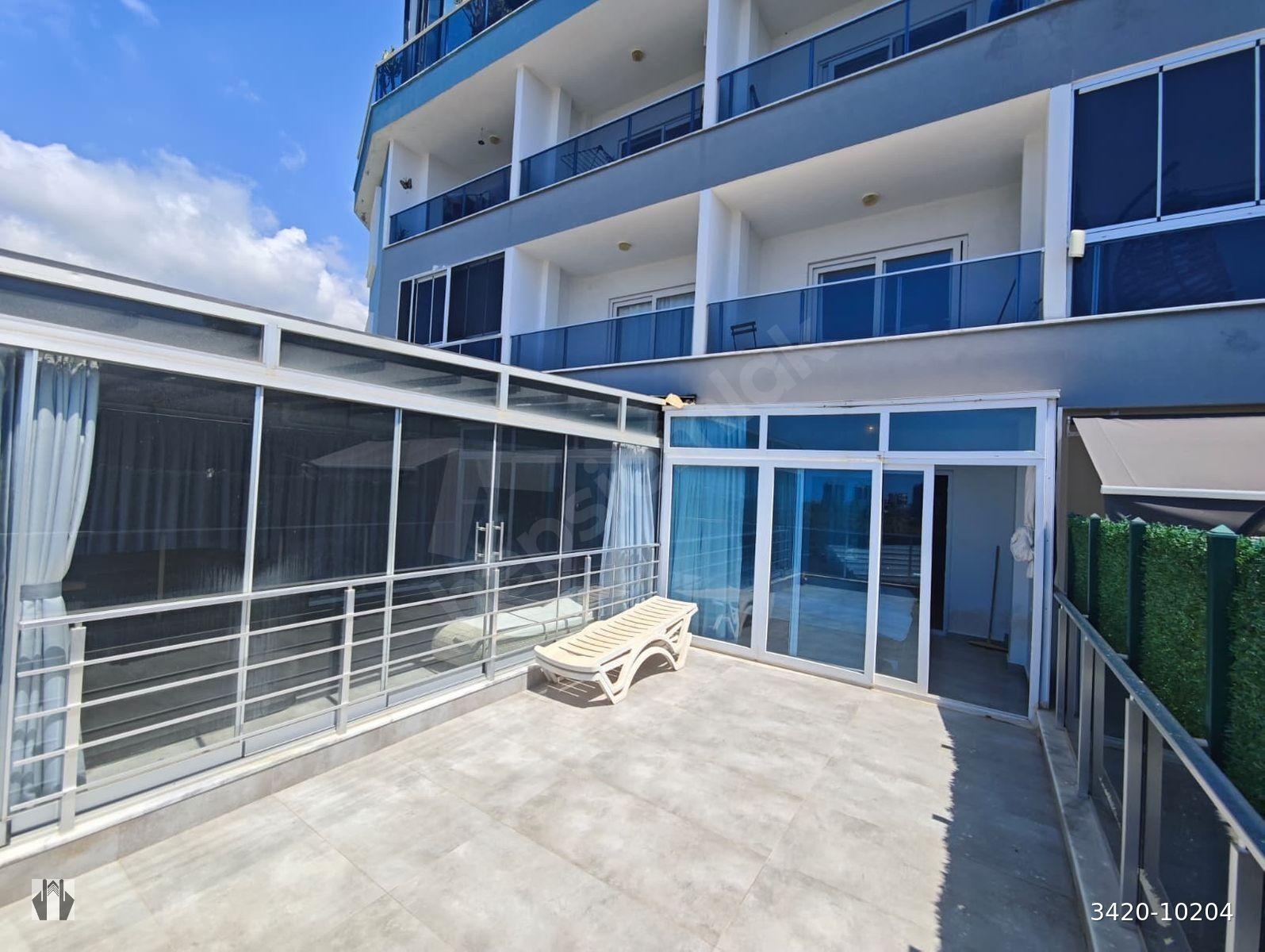 ALANYA'DA DENİZ VE DOĞA MANZARALI TERASLI MOBİLYALI 1+1