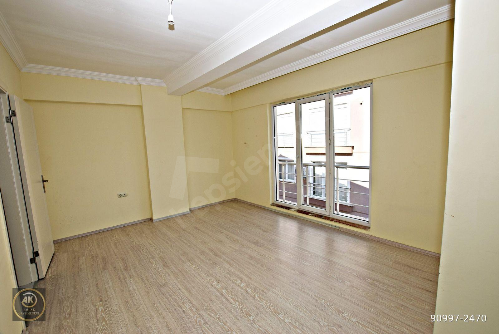 Emek Mahallesinde / Uluhan Sitesinde, Ara Kat 2+1, 95 m²