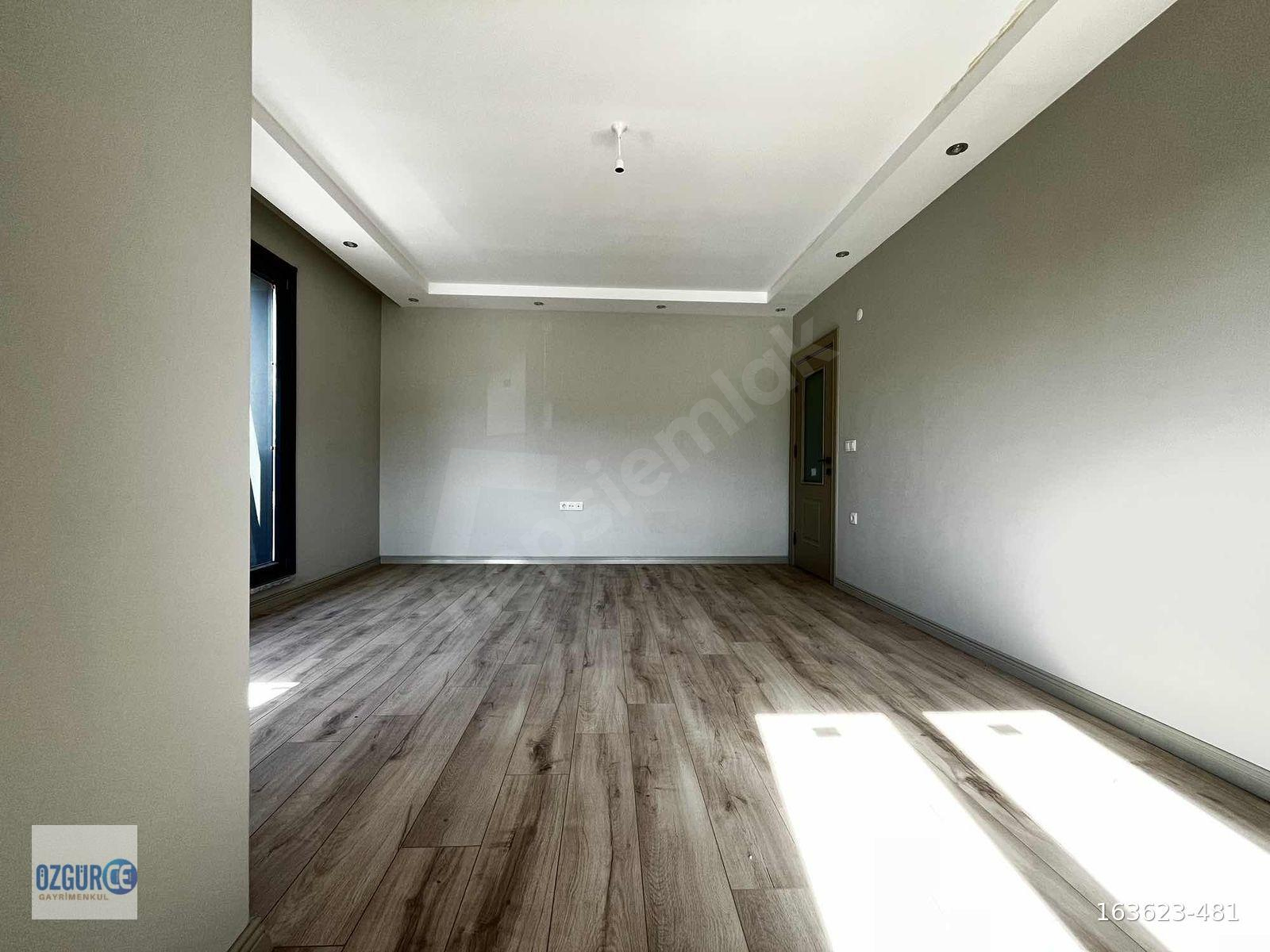 ÖZGÜRCE'DEN EBEVEYN BANYOLU ASANSÖRLÜ MODERN GENİŞ 3+1 ARA KAT
