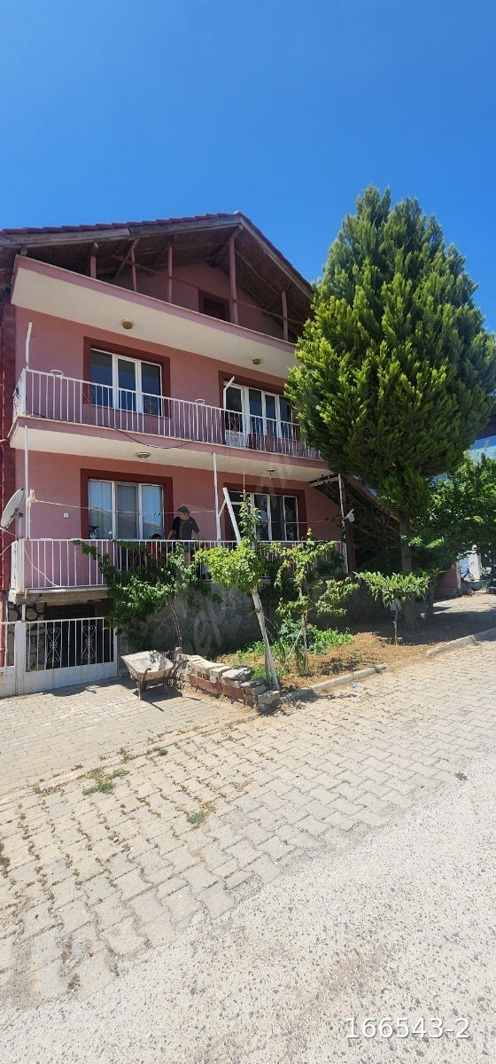 CUMHURİYET MAH. 3+1 2.KAT KİRALIK DAİRE EŞME UŞAK