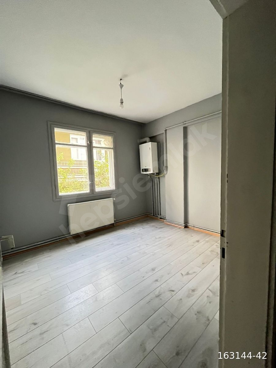ŞATO LİFE GM'DEN ŞÜKRÜPAŞADA 2+1 ARA KAT KİRALIK DAİRE