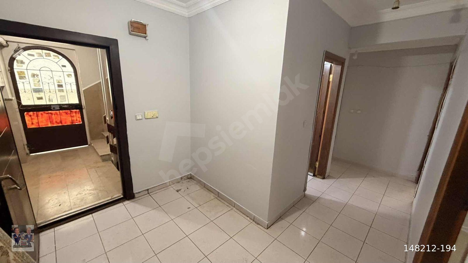 AVCILAR ÇİMENLİ SOKAKTA GİRİŞ KAT BALKONLU 2+1 KİRACILI DAİRE