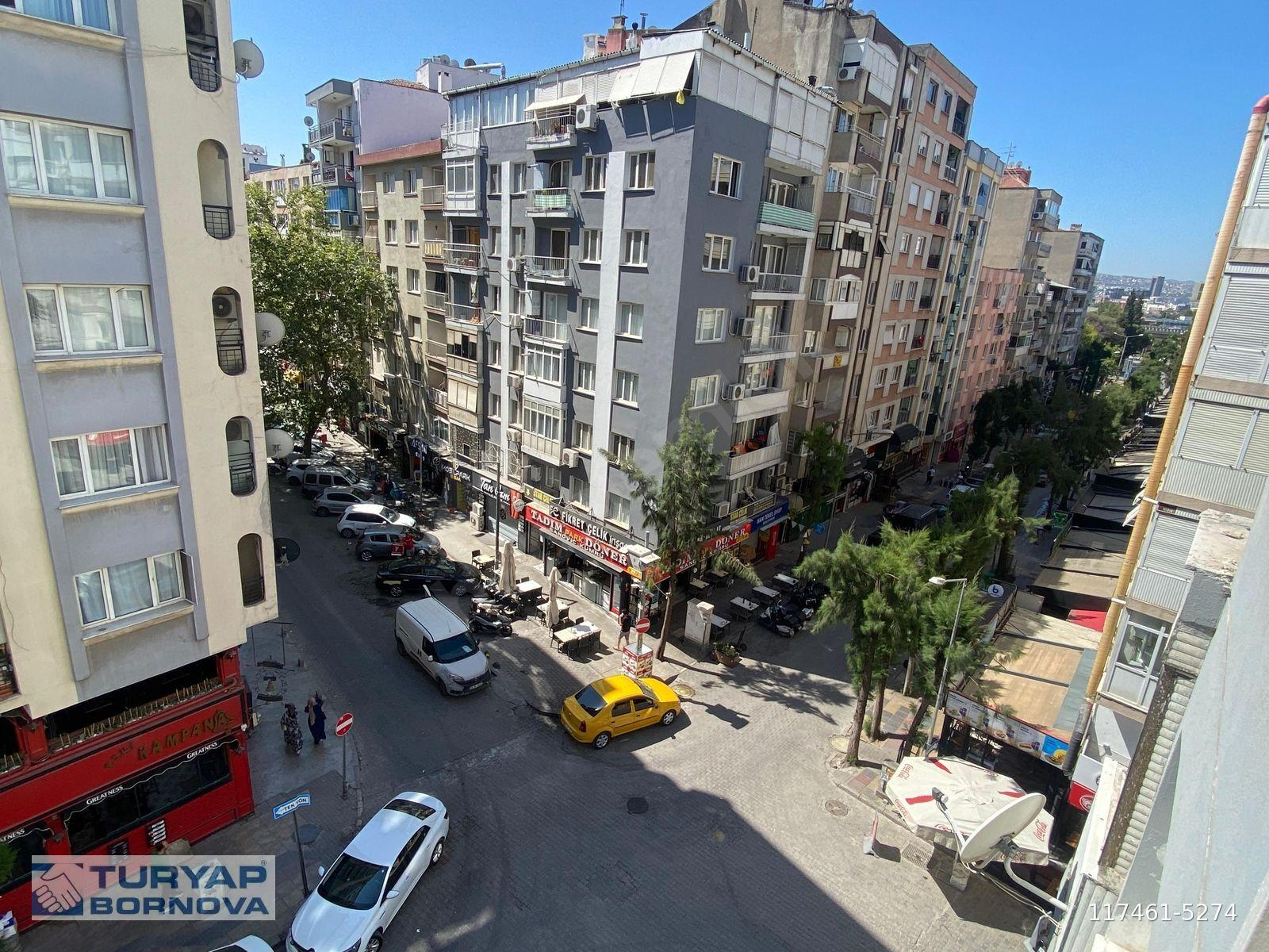 Ege Üni. Hastanesi Karşısında Kiralık Full Eşyalı 2+1 Daire