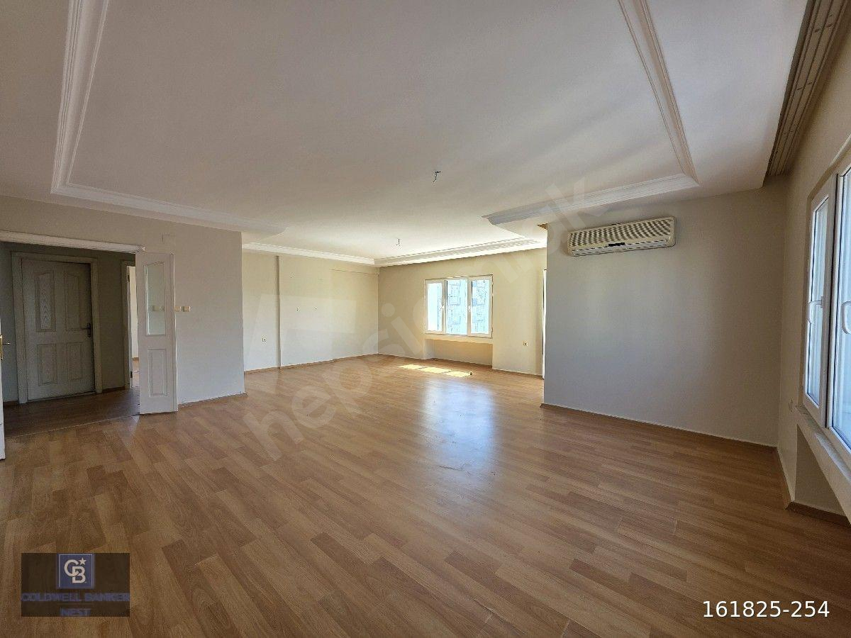 Mahfesığmaz'da Her Kat Tek Daire Net 200m2 4+1 Satılık Daire
