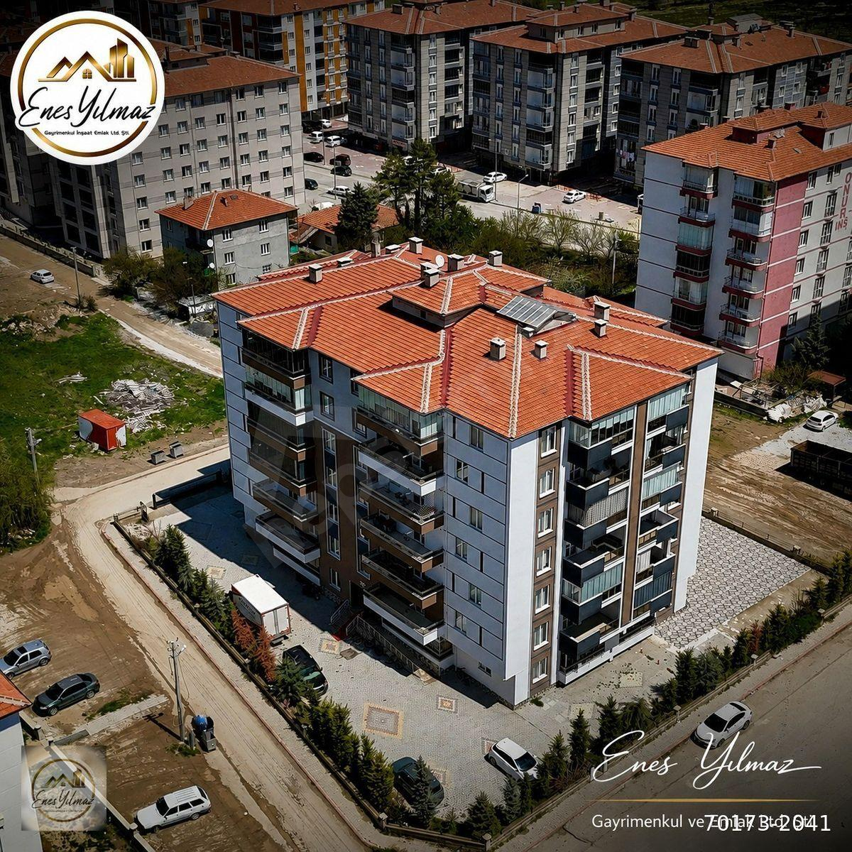 CUMHURİYET MAHALLESİ MERKEZE YAKIN LOKASYONDA SATILIK GENİŞ 2+0 DAİRE