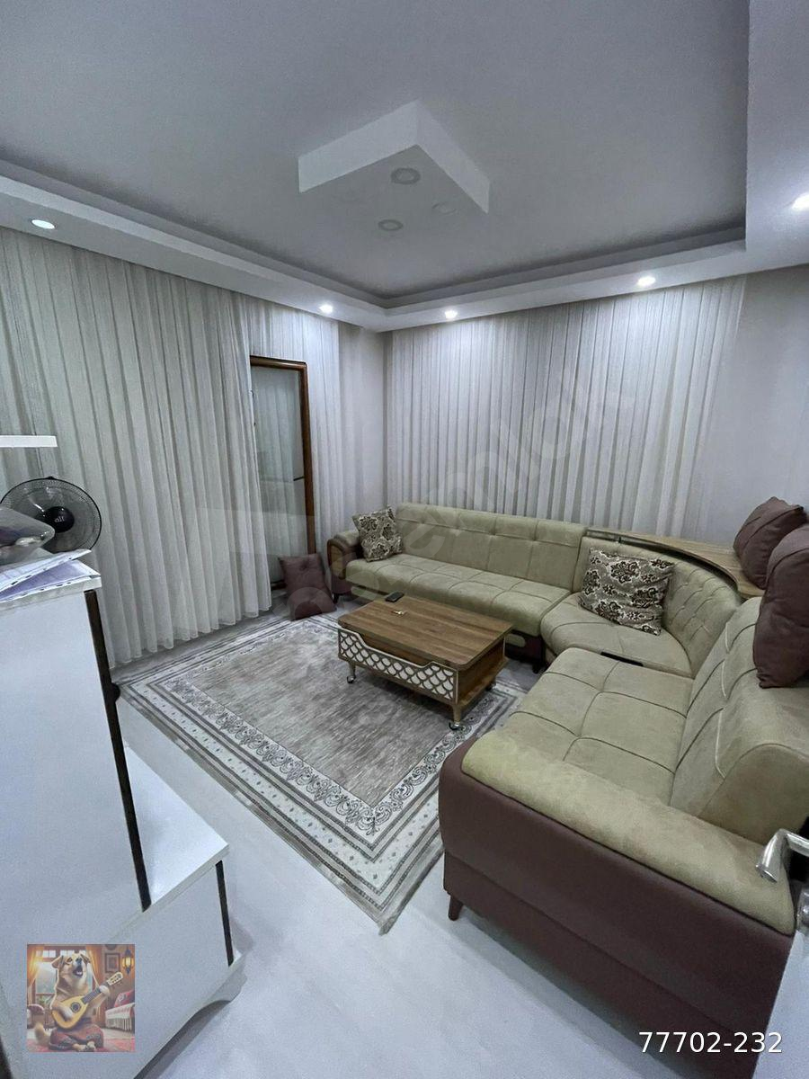 MAHİR EMLAK' TAN METROBÜSE 1 DK MESAFEDE 2+1 BAHÇEKAT DAİRE