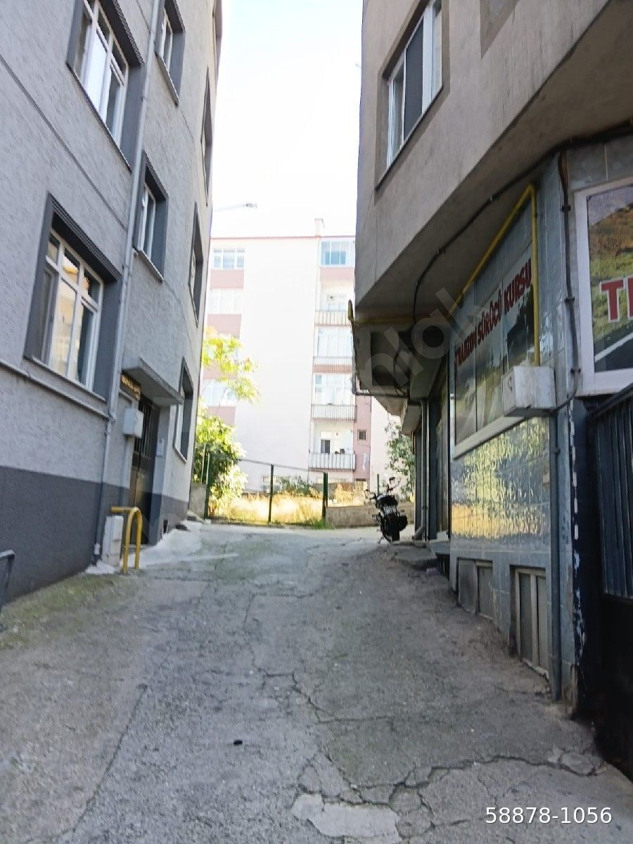 Asil gayrimenkulden Meydana yakın Kısmen Eşyalı Kiralık Daire