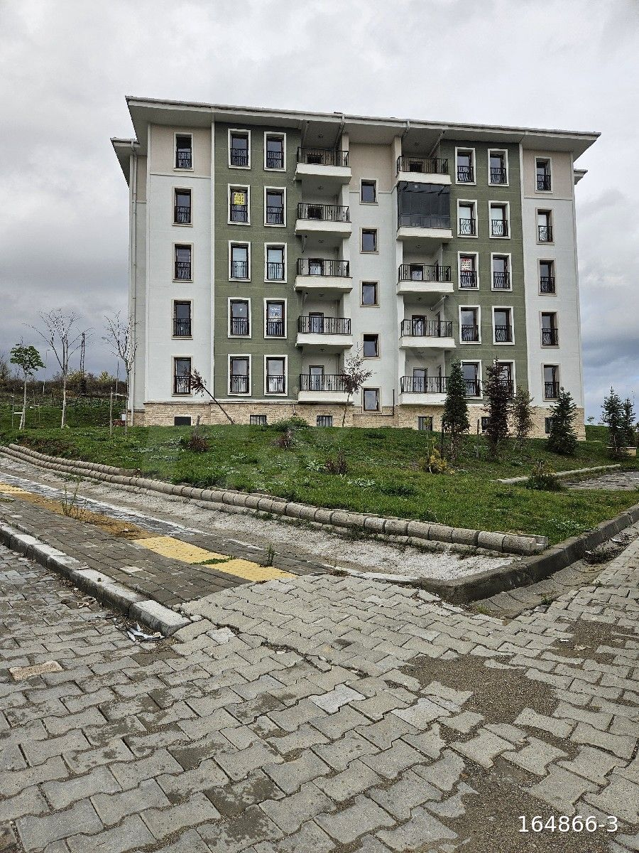 Vizyon Emlak Güvencesiyle Çaycuma Velioğlu Mah. Toki Konutları 3.kat 3+1 Dairemiz Satılıktır.