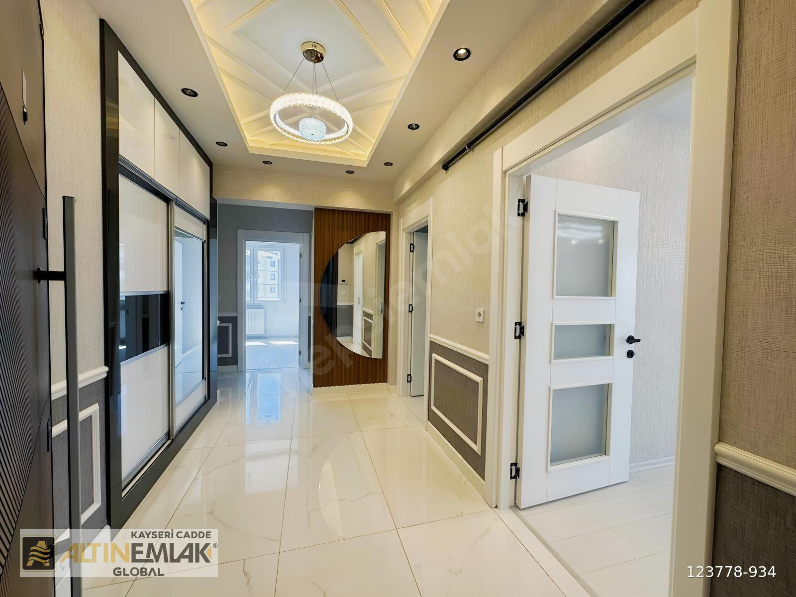PAPATYA CADDESİNDE 3.5+1 SATILIK SIFIR ARA KAT DAİRE