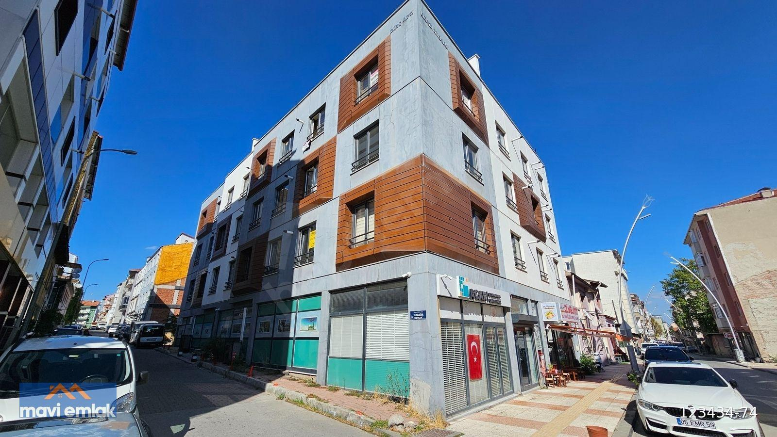 UŞAK MERKEZDE ELİT BİR BİNADA TEMİZ EŞYALI 2+0 KİRALIK APART