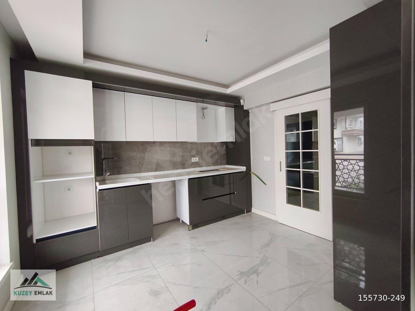 KUZEY EMLAK'TAN-EBEVEYN BANYOLU-GİYİNME ODALI 3+1 LÜKS DAİRE