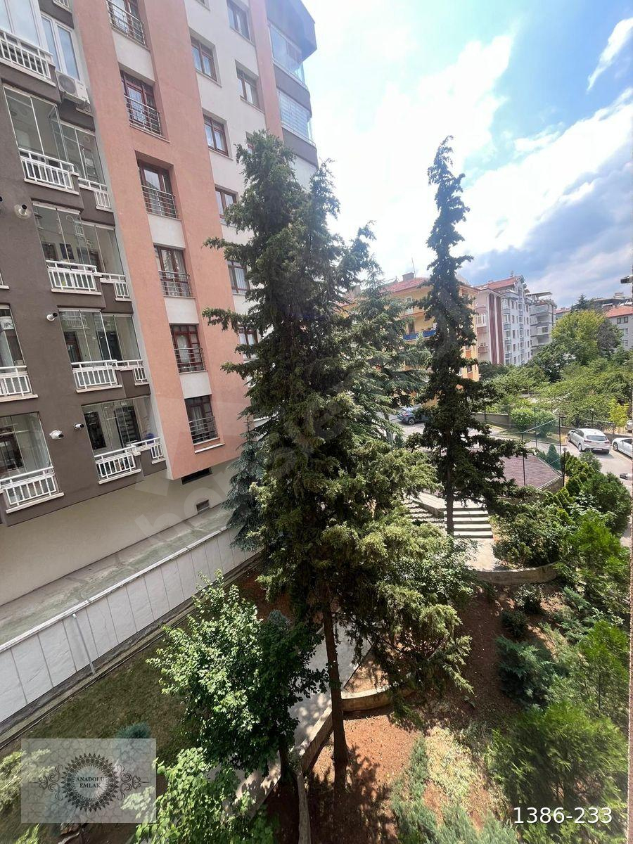 ANADOLU'DAN MERVE SİTESİNDE 4+1 155 METREKARE OTOPARKLI ASANSÖRL