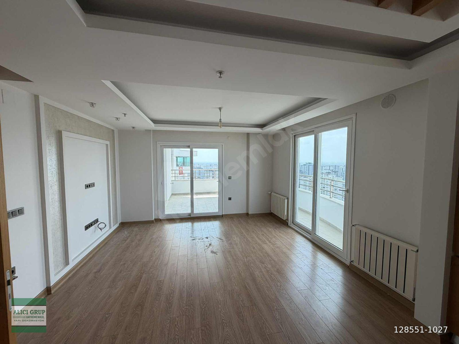 LÜKS SİTEDE BULVAR ÜSTÜ SOSYAL DONATILI 4+1 AÇIK MUTFAK DAİRE