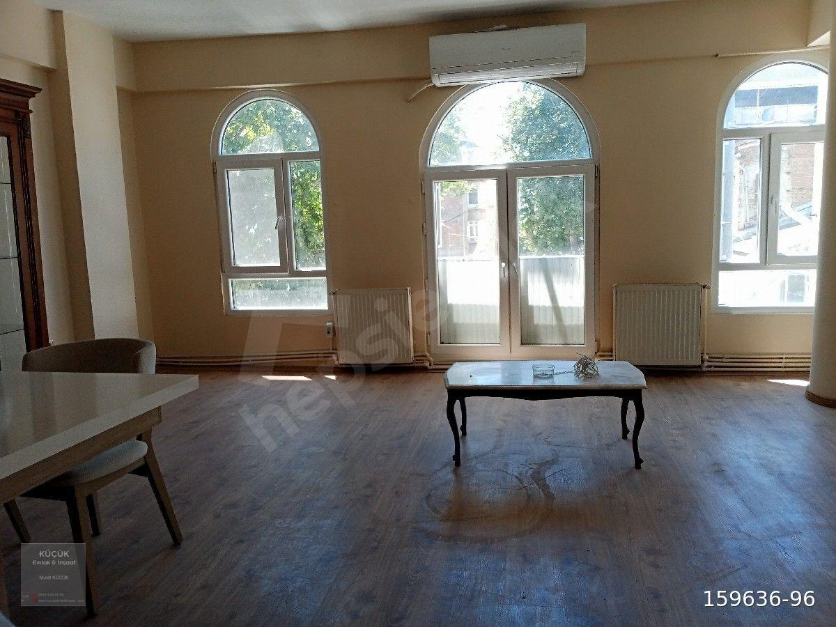 KÜÇÜK EMLAKTAN SATILIK CADDE ÜZERİ 3+1