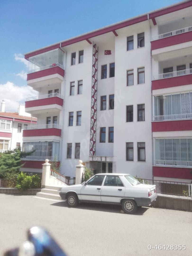 Özişkent Sitesinde 3+1 Kiralık Daire