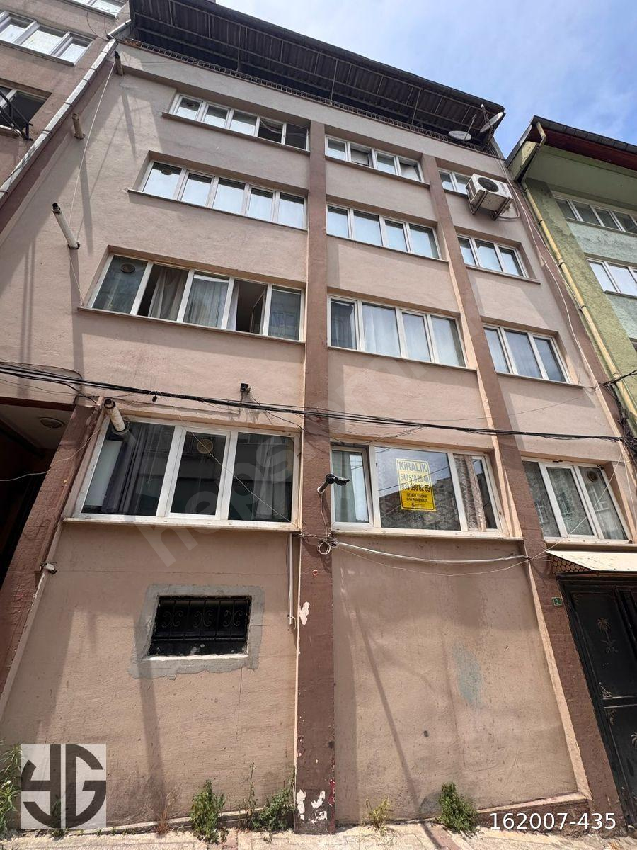 ALTIPARMAK CADDESİNİN DİBİNDE KİRALIK 2+1 EŞYALI DAİRE