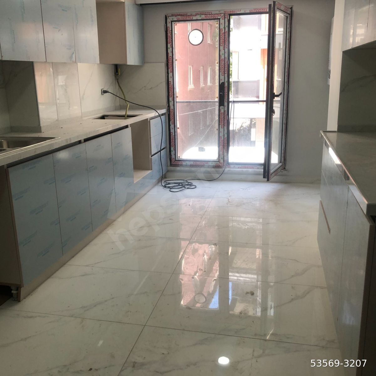 BAHÇELİEVLER YAYLADA SIFIR EBEVEYN BANYOLU 95 M2 ASANSÖRLÜ 4.KAT 2+1