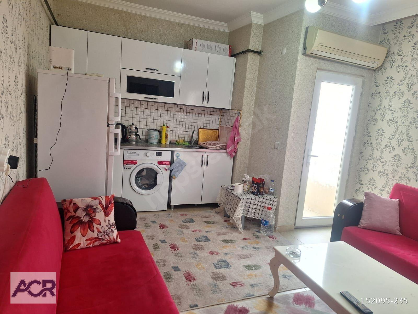 BAHÇELİEVLERDE EŞYALI KİRACILI MERKEZİ YERDE SATILIK 1+1