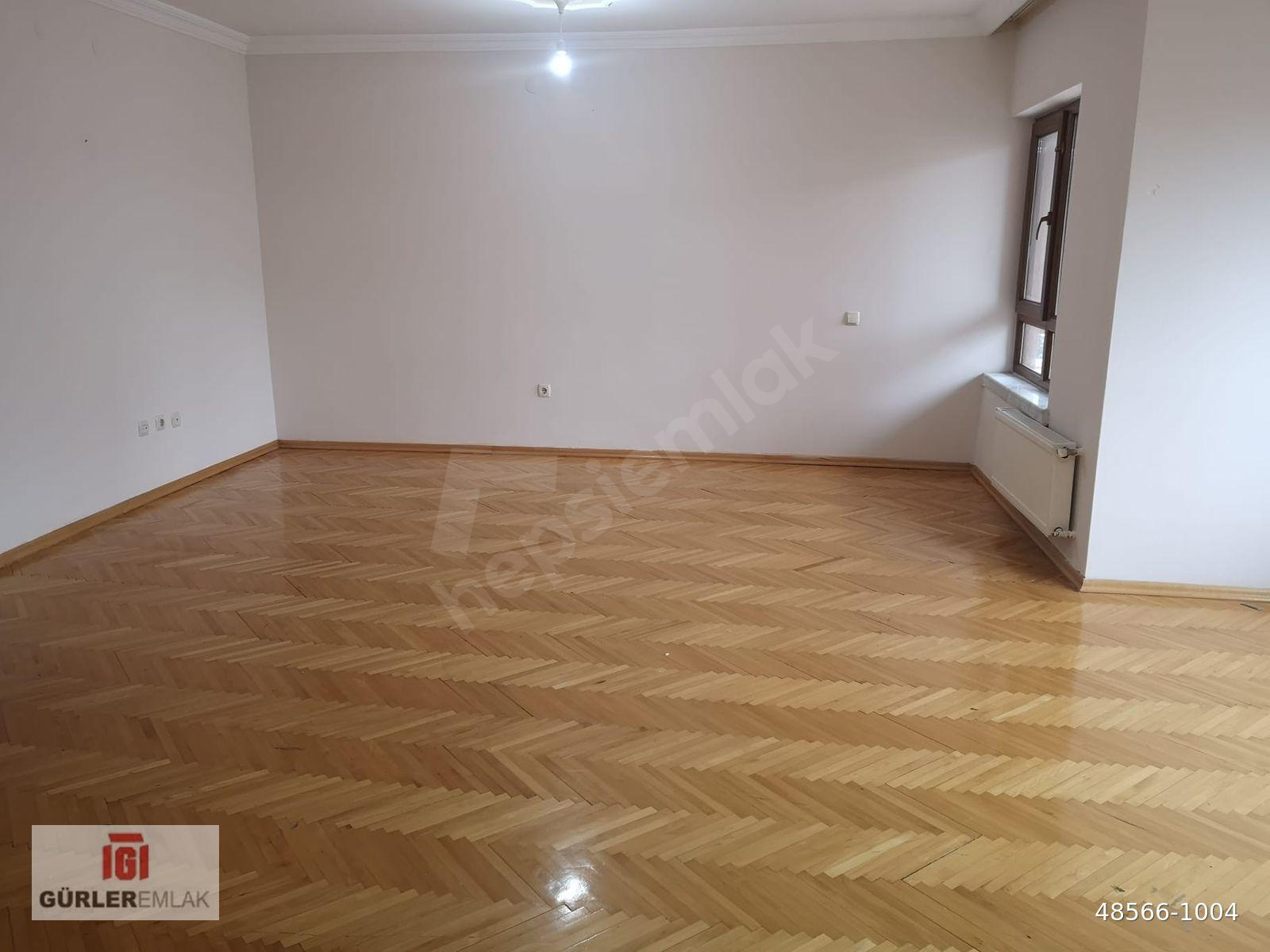 İlkbahar Mahallesinde, Turan Güneş Bulvarı Yakını, Kiralık 3+1, Katta,