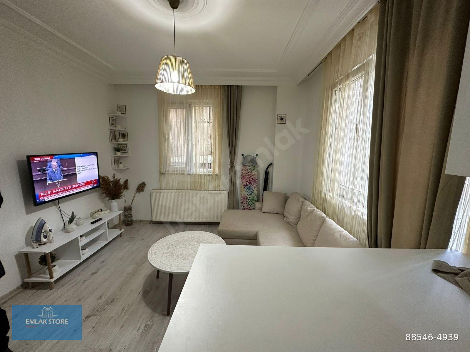 YÜKSEK KİRA GETİRİLİ KAYIŞDAĞI MERKEZDE SATILIK EŞYALI 2+1 DAİRE