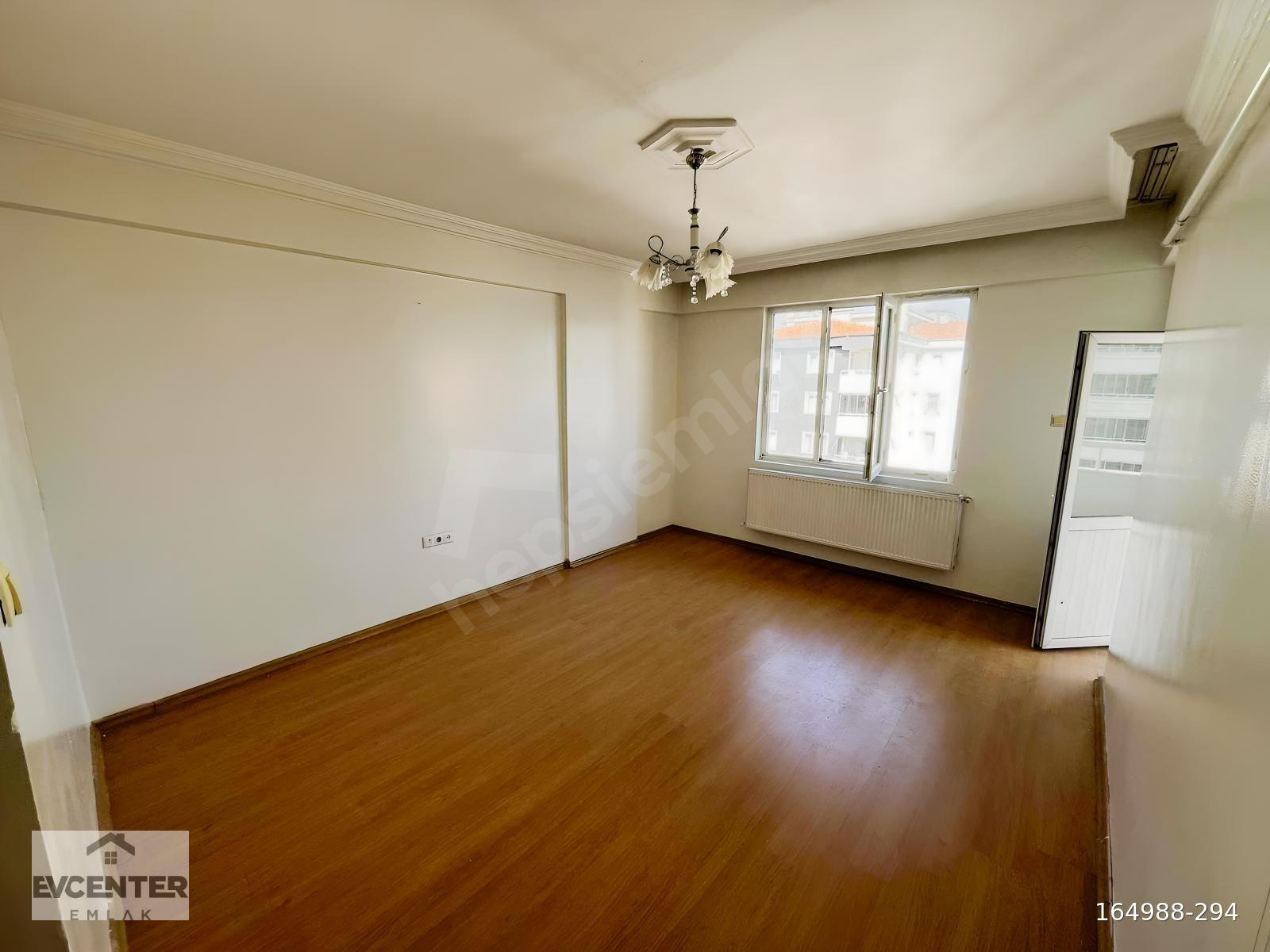 AKKENT MERKEZDE BAKIMLI TÜM İMKANLARA YAKIN KİRALIK 2+1 DAİRE