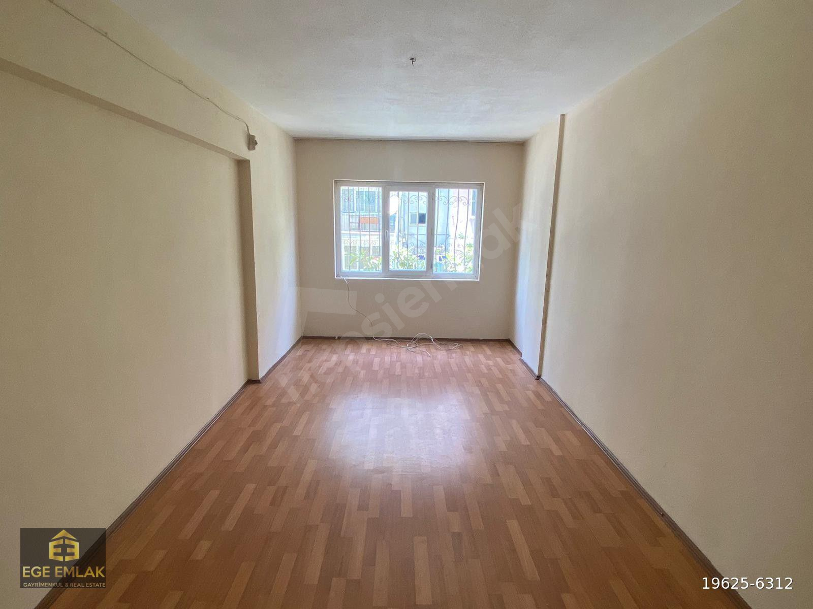AYDIN EGE EMLAK'TAN MEŞRUTİYET MAH. MERKEZİ KONUMDA2+1 105 m2 KİRALIK DAİRE