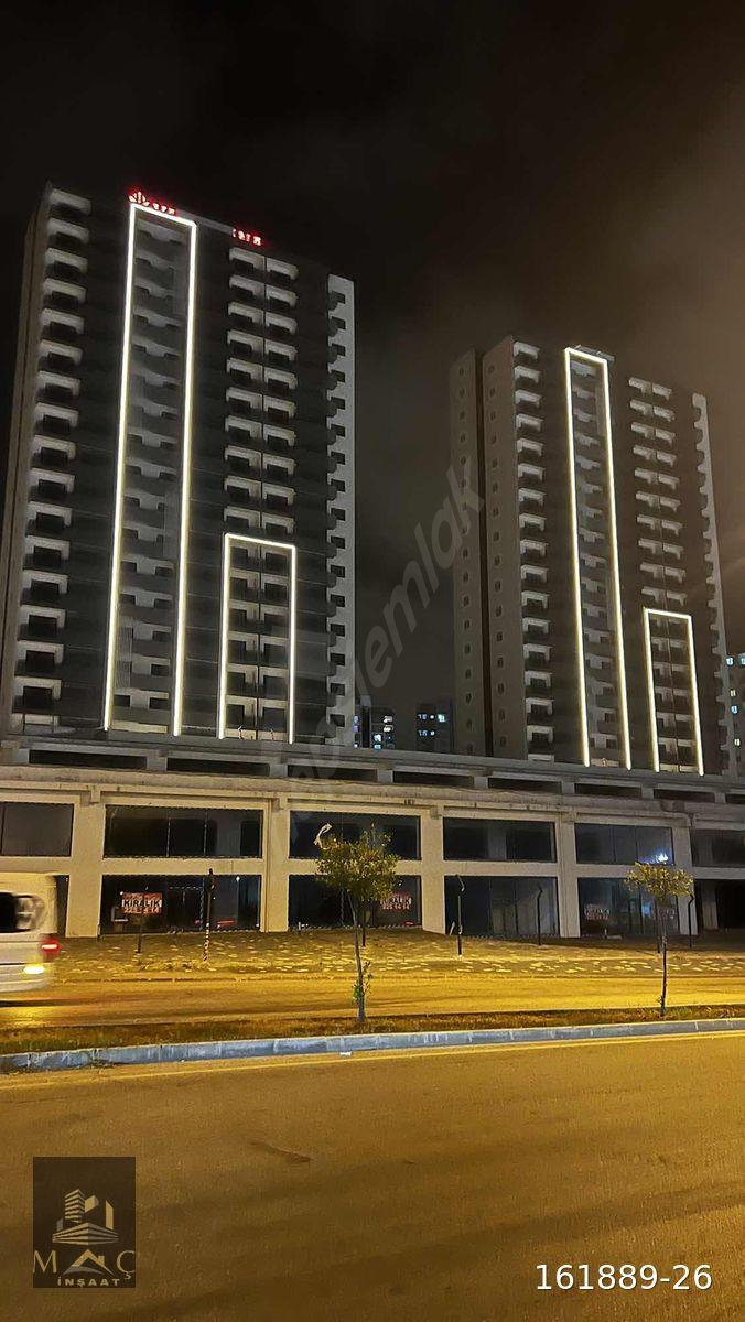STADYUM ve Göl Manzaralı CADDE ÜZERİ 2+1 DAİRE
