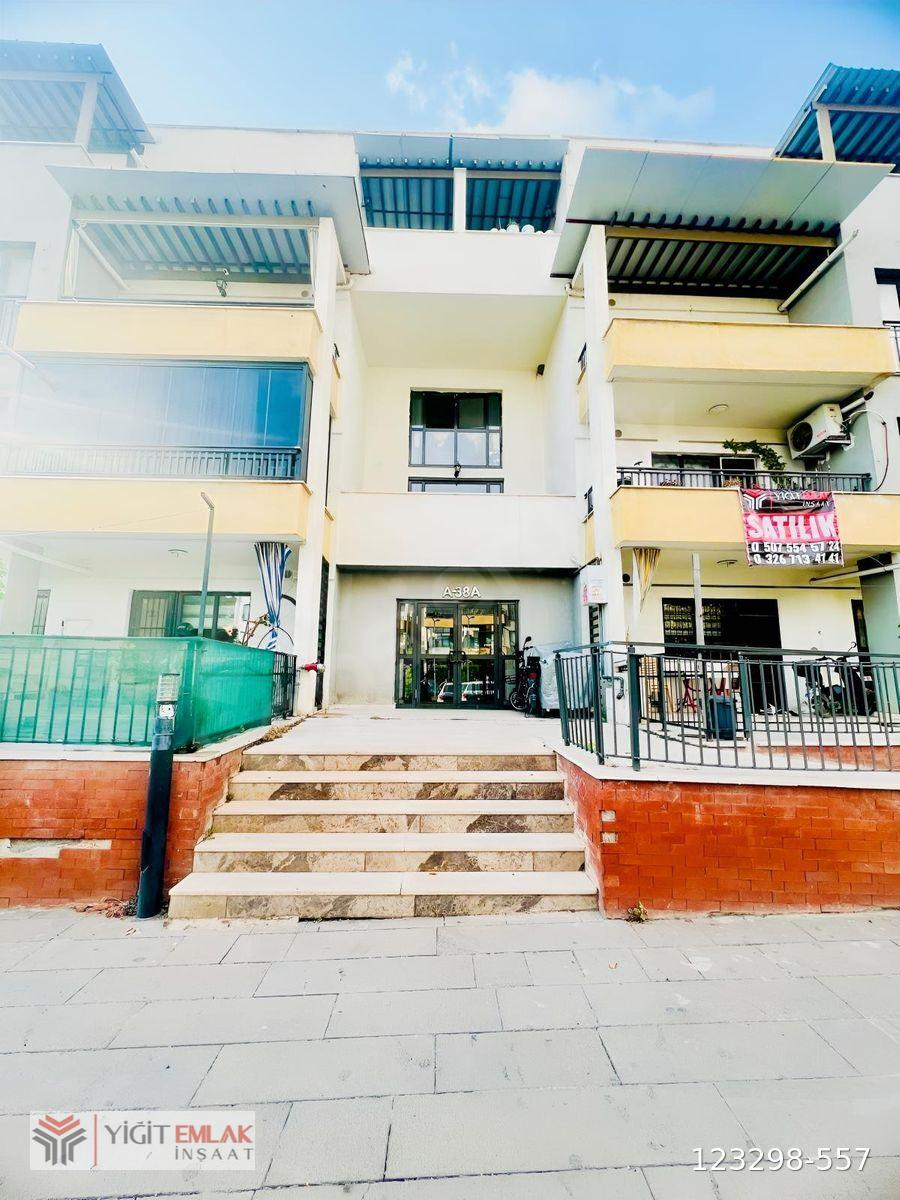 YİĞİT EMLAKTAN SATILIK ANA CADDE ÜZERİ 3+1 ARA KAT DAİRE