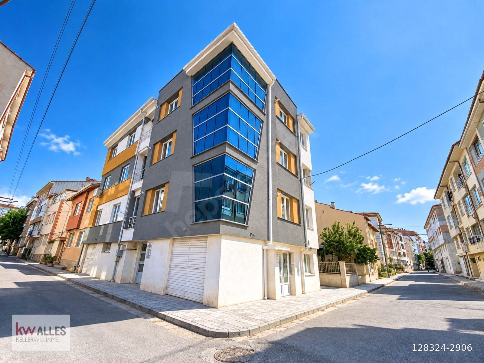 KW ALLES'ten ŞİRİNTEPE 1+1 BAKIMLI ARAKAT KÖŞE BİNA ÜNİ YAKINI