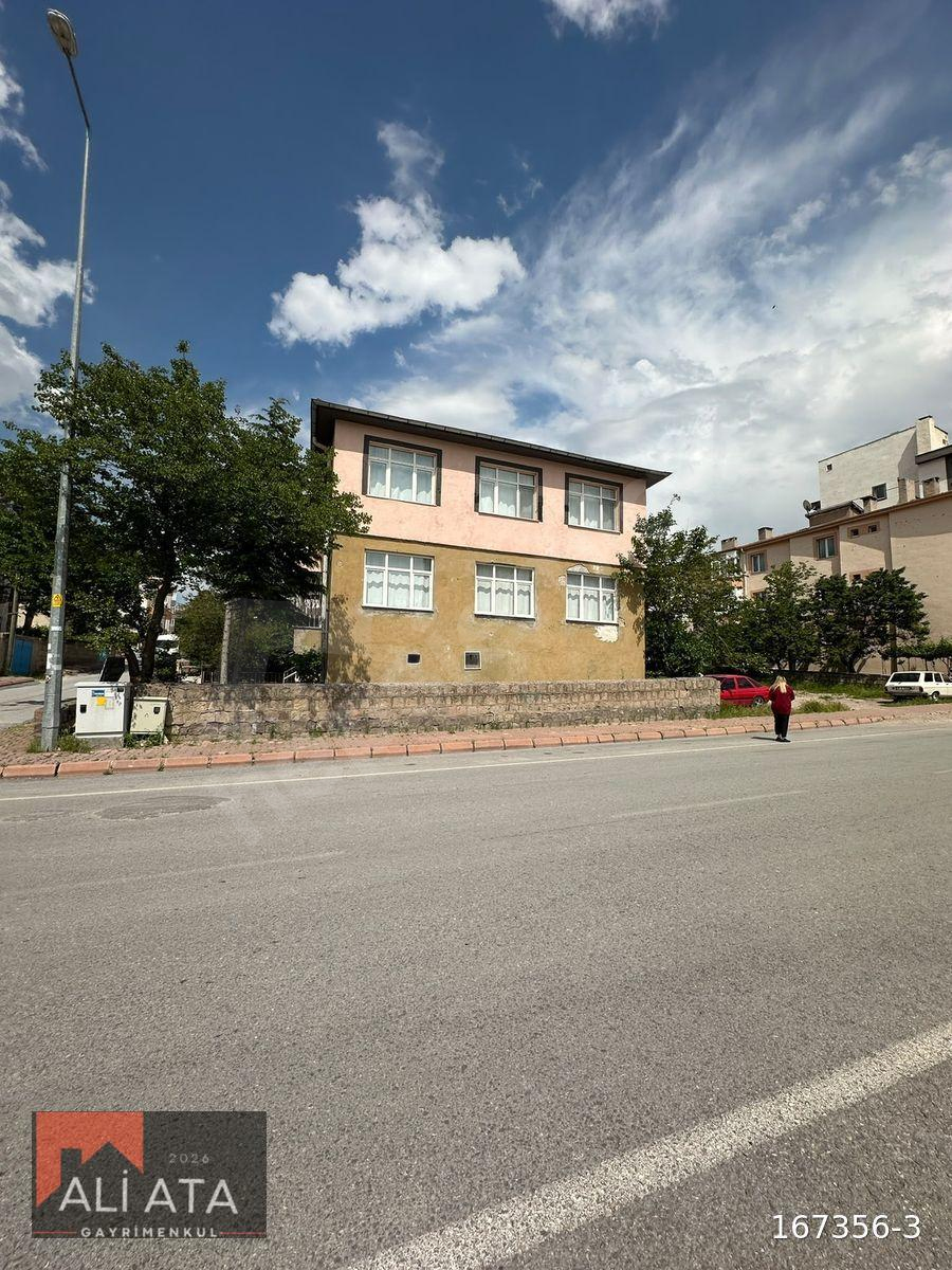 ALİ ATA GAYRİMENKULDEN ERKİLET GENERAL EMİRDE 2+1 DAİRE